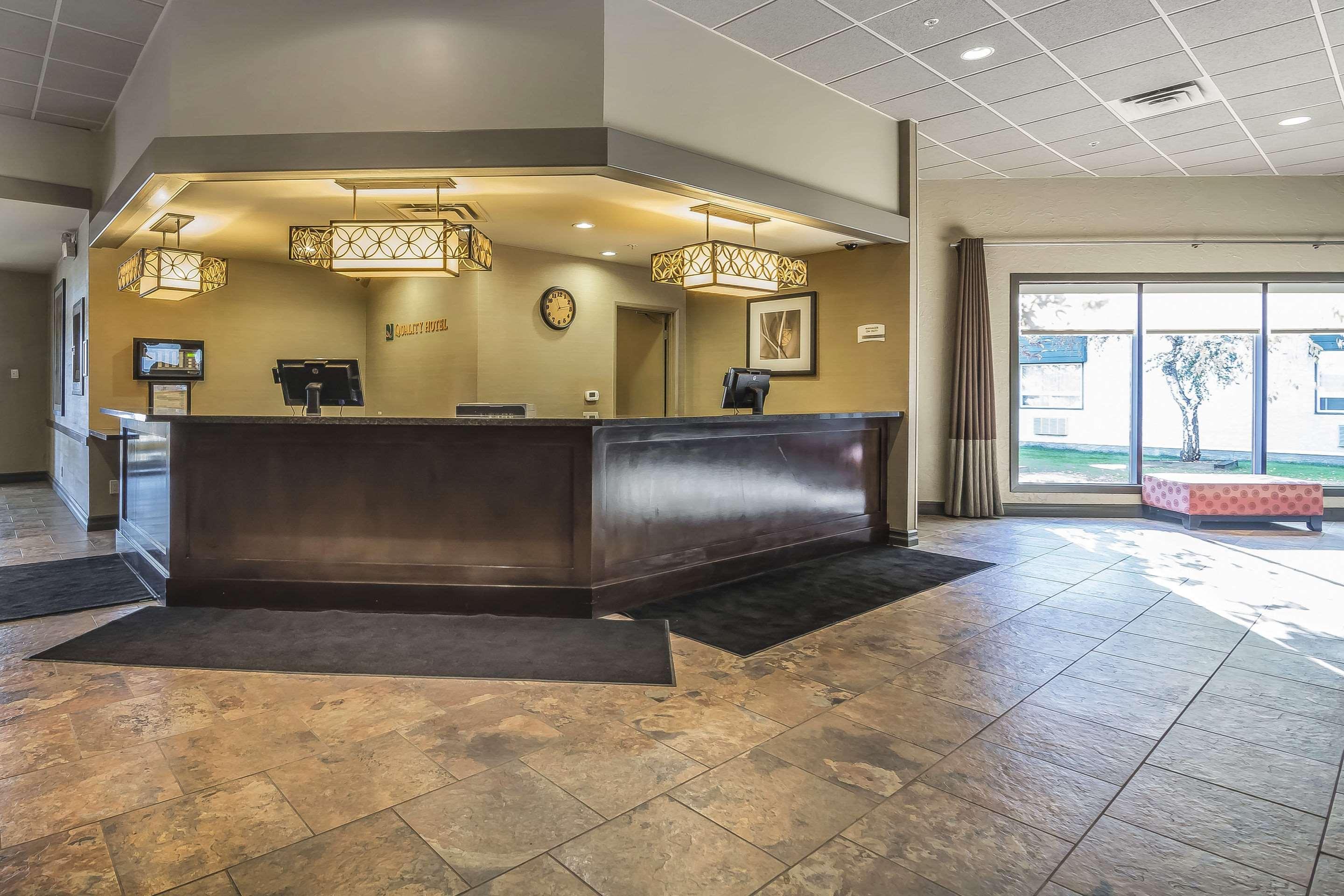 Quality Hotel & Conference Centre Fort Mcmurray Exteriör bild